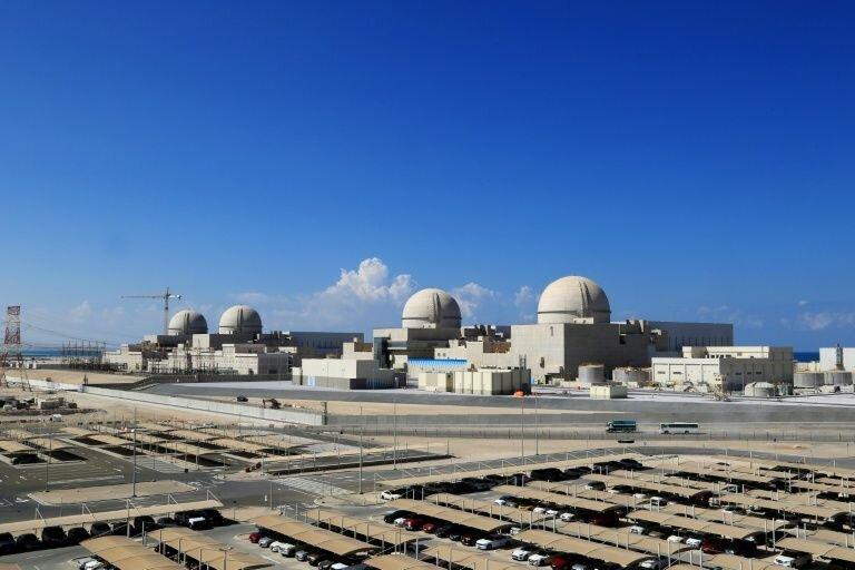 امارات نیروگاه هسته ای اش را به شبکه برق متصل می کند