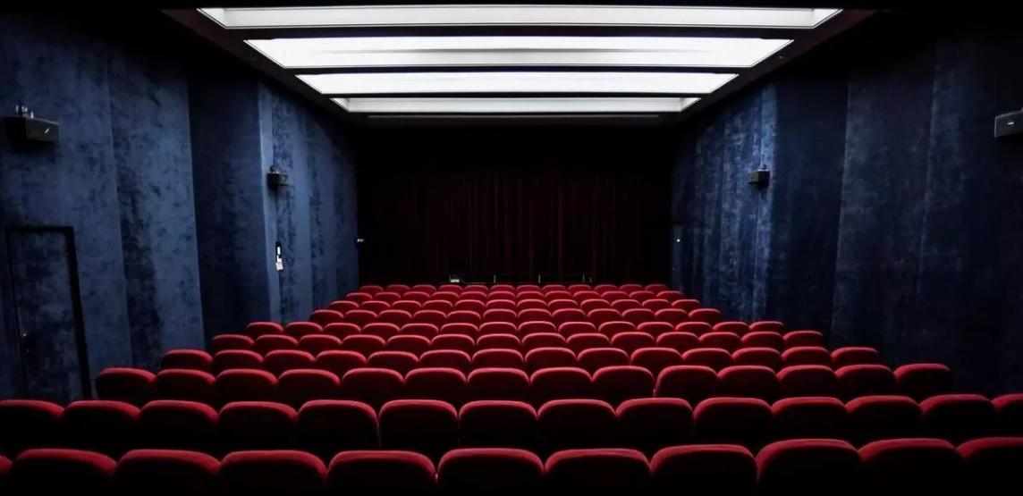 مخالفت سینمایی ها با قوانین جدید رفت وآمد در فرانسه، سینماداران: ورشکست می شویم، دولت: استثنا نداریم