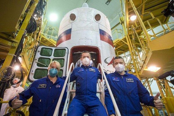 فضانورد زن ناسا باز هم با راکت روسی به فضا می رود